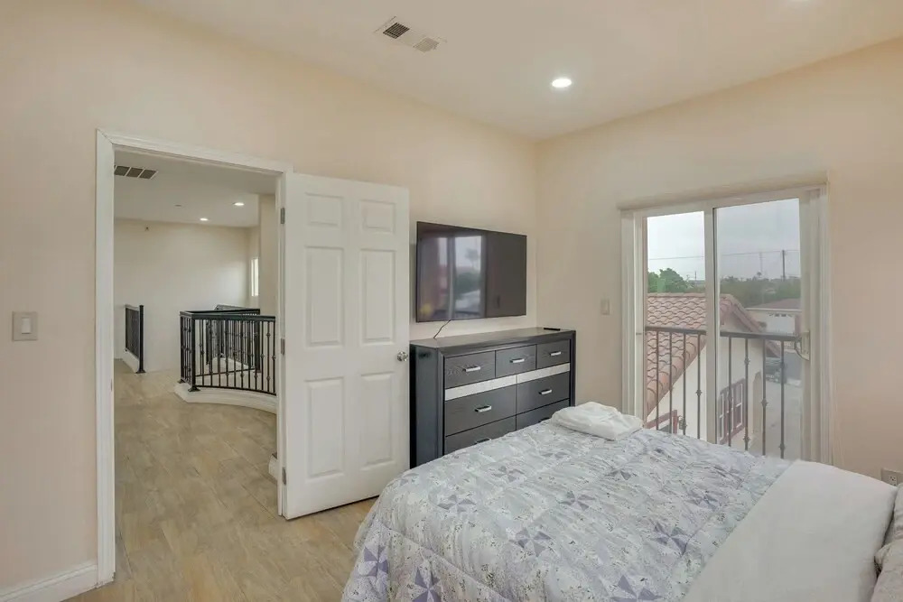 Explore the OC Coast! Midway City Home w/ Yard