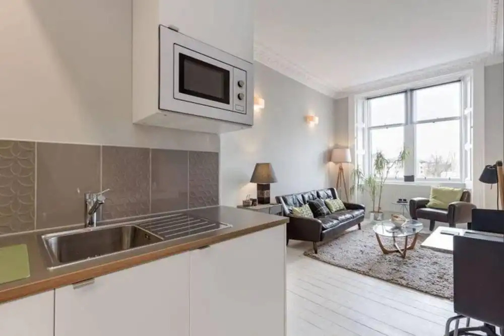 Modern Flat Arthur's Sea