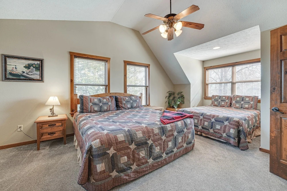 Families Welcome! Branson Resort-style Getaway