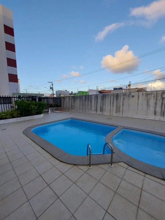 Apto na Praia de Atalaia a 100 metros da Passarela do Caranguejo