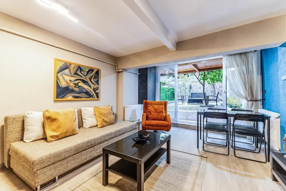 Stylish Fully Furnished Modern Flat in Kad k y