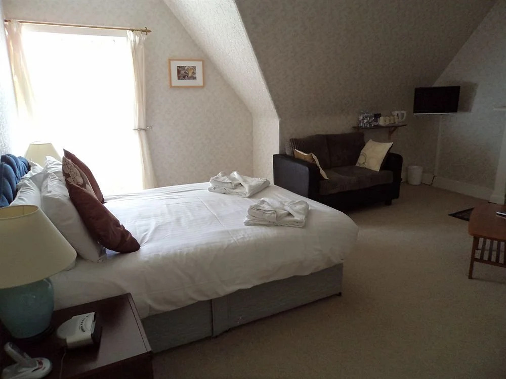 Inch Hotel
