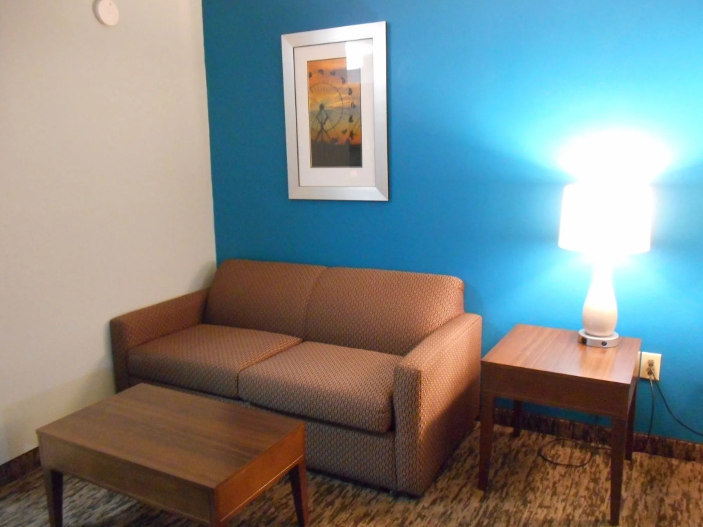 Holiday Inn Express & Suites - North Carmel / Westfield by IHG