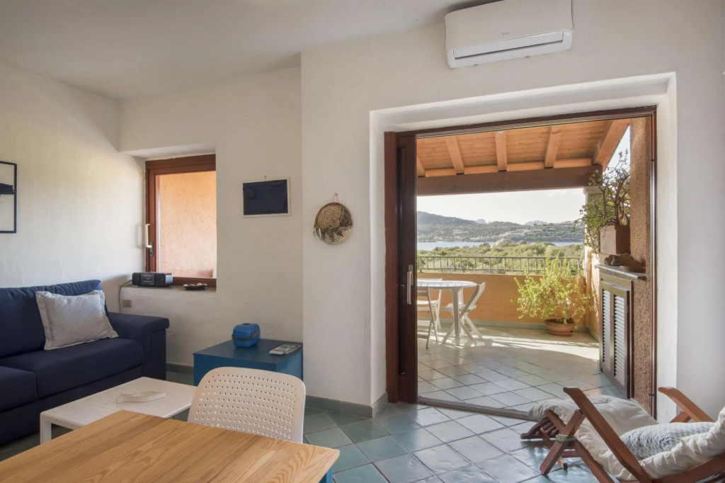The apartment has one bedroom with bathroom and another small mezzanine room with a small bathroom,-CONCADA L11