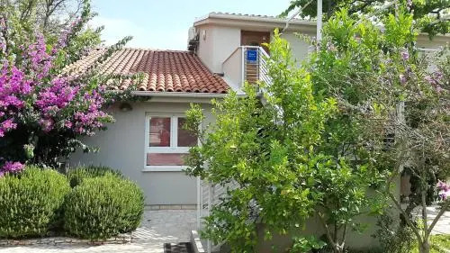 Haus Mirela