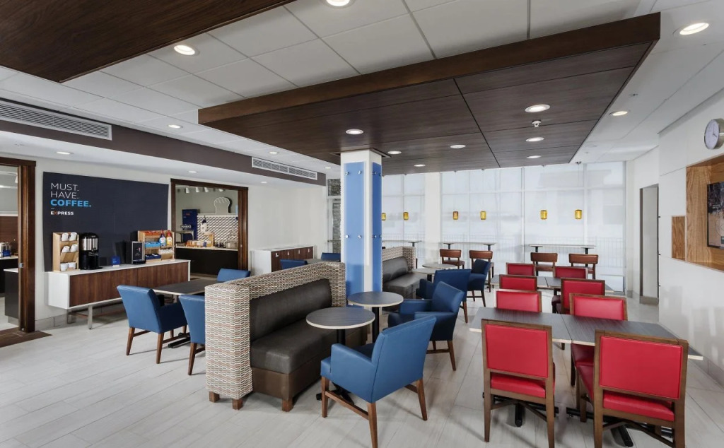 Holiday Inn Express & Suites - West Des Moines - Jordan Creek by IHG