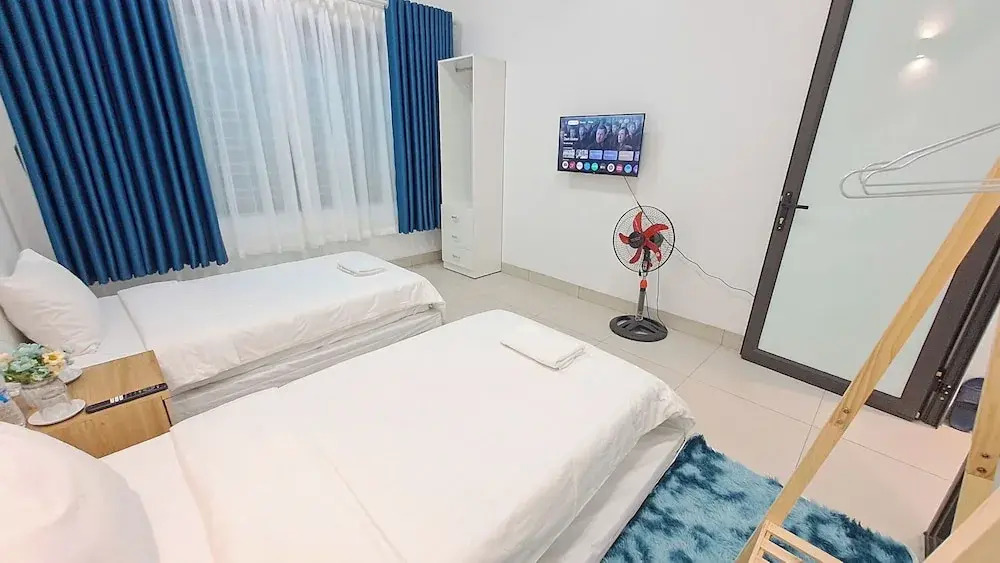 HT Airport Inn