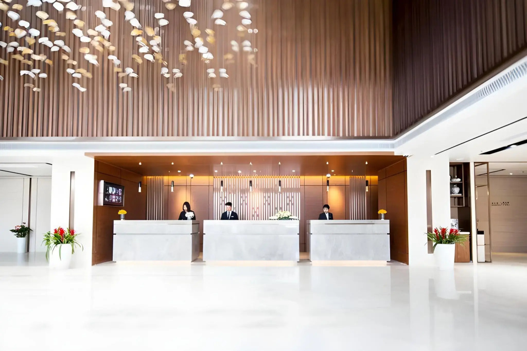 Yitel Collection (Shanghai Qiantan Sanlin world Creative Park) Road)