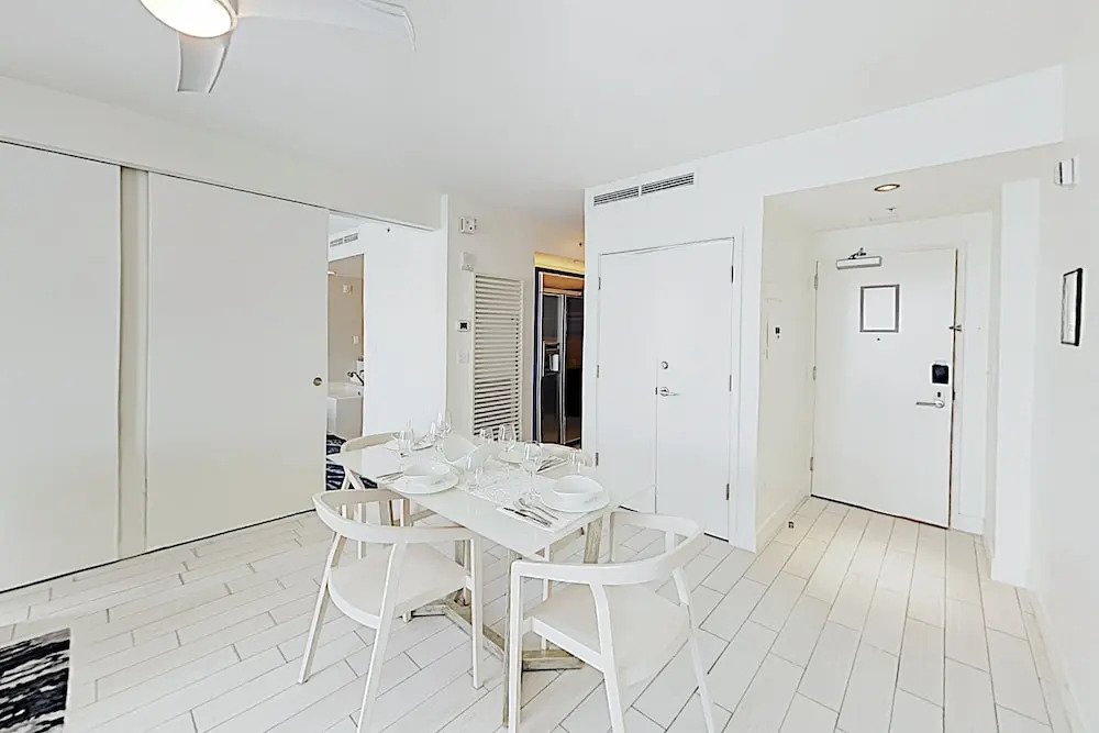 New Listing! Modern Resort W/ Ocean View 1 Bedroom Condo