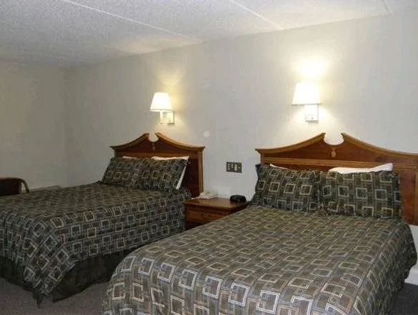 Four Seasons Motor Lodge