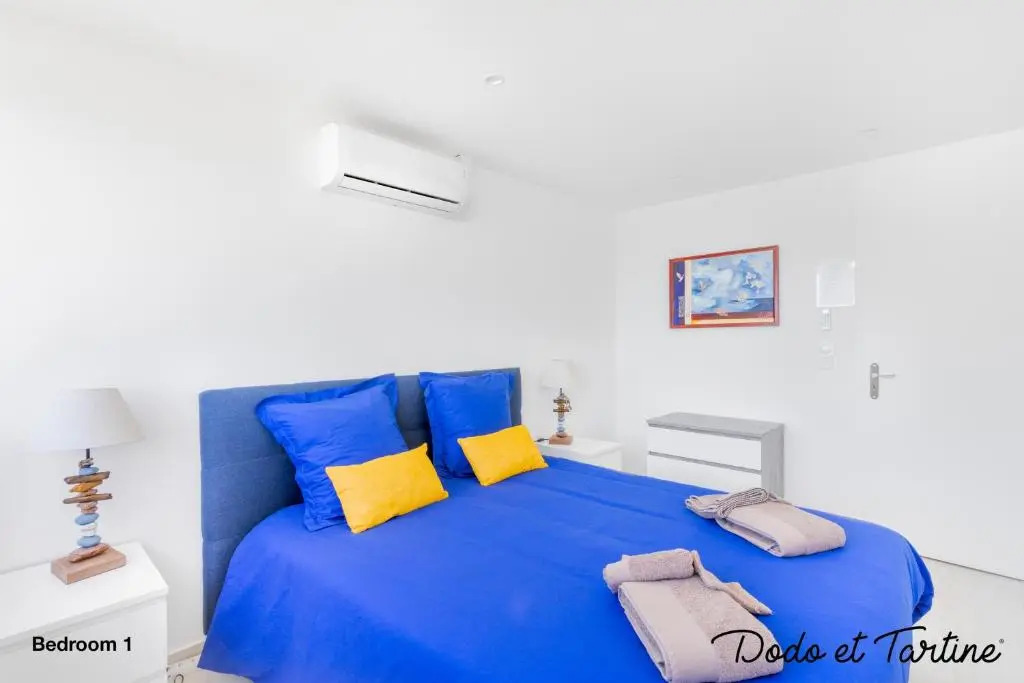 Sea view 3 bedroom with AC and parking - Dodo et Tartine