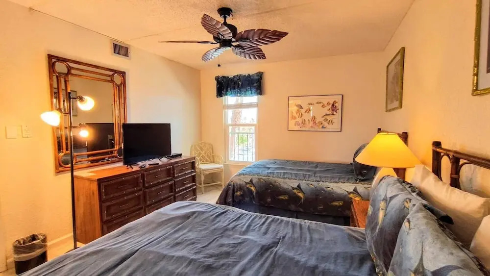 Embassy 402 Minium 2 Bedroom Condo by RedAwning