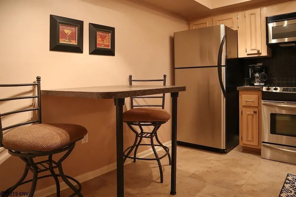 Sandarac 403b 2 Bedroom Condo