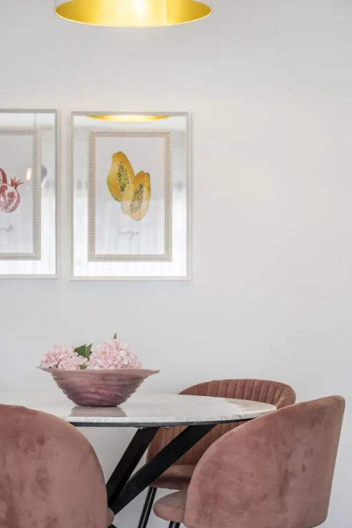 Fifth Apartment by Homie