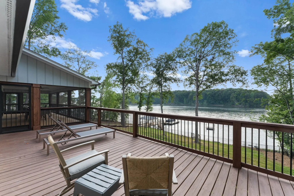 Water Break at the Lake by Avantstay Lakefront Private Dock