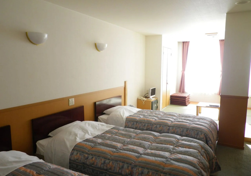 Lake Hotel Saiko