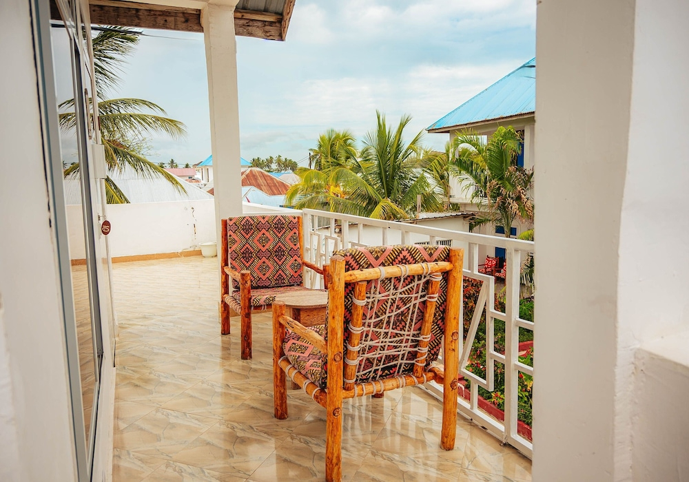 Karibu Villa