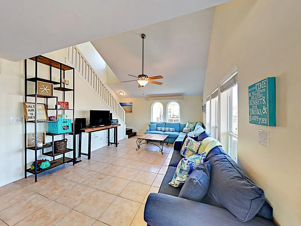 Canal 22108 - 3 Br Home