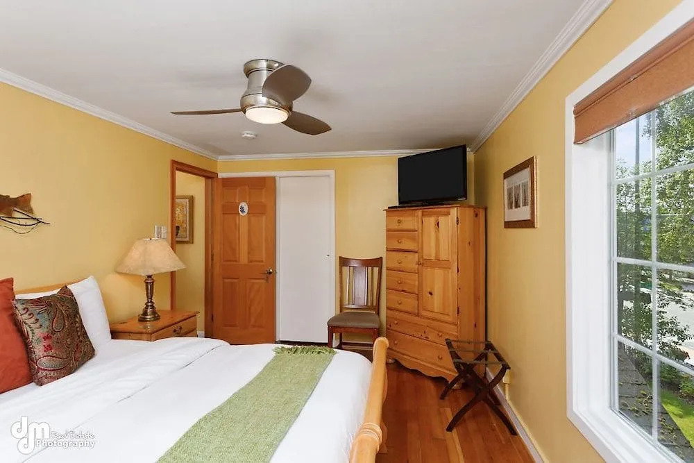 A Wildflower Inn Bed & Breakfast