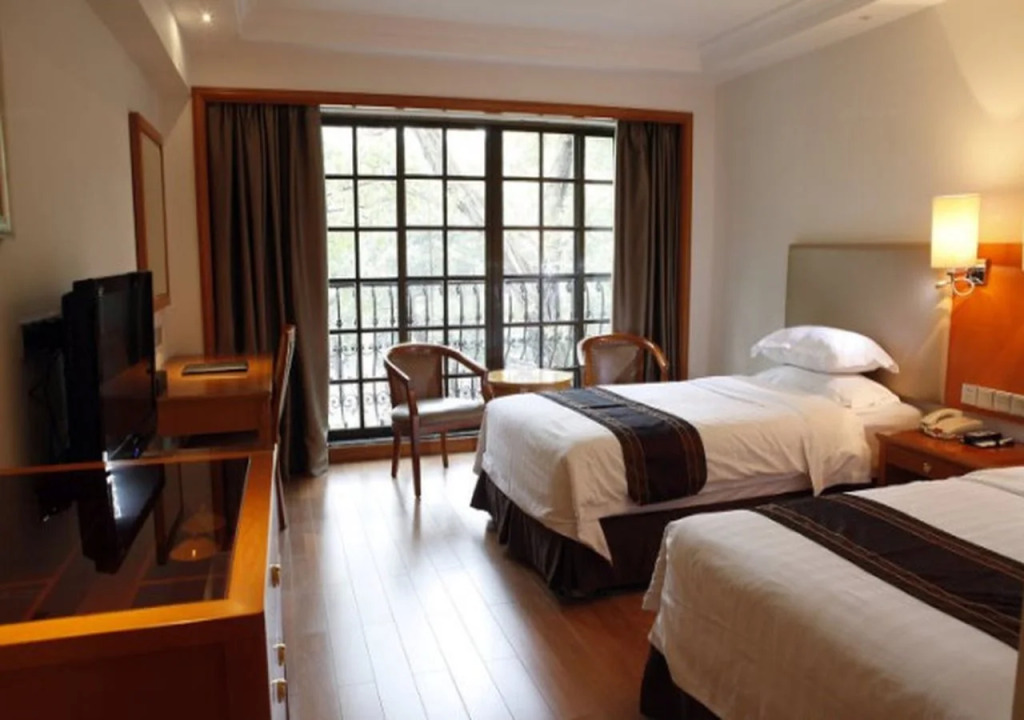 Customs Hotel