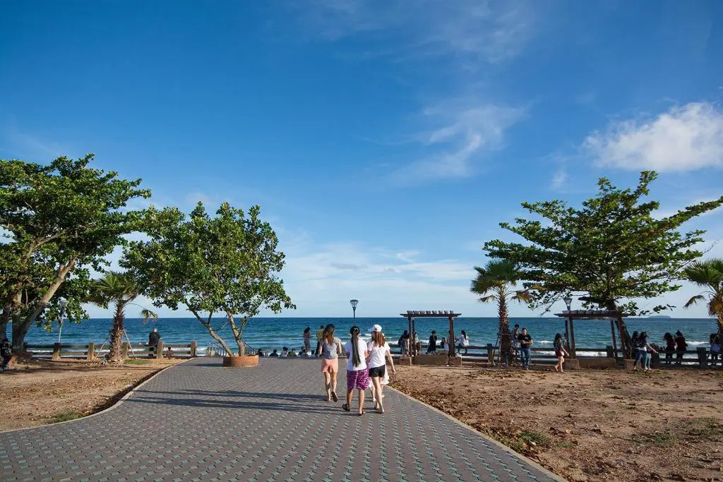 GrandBeach Condo by malai
