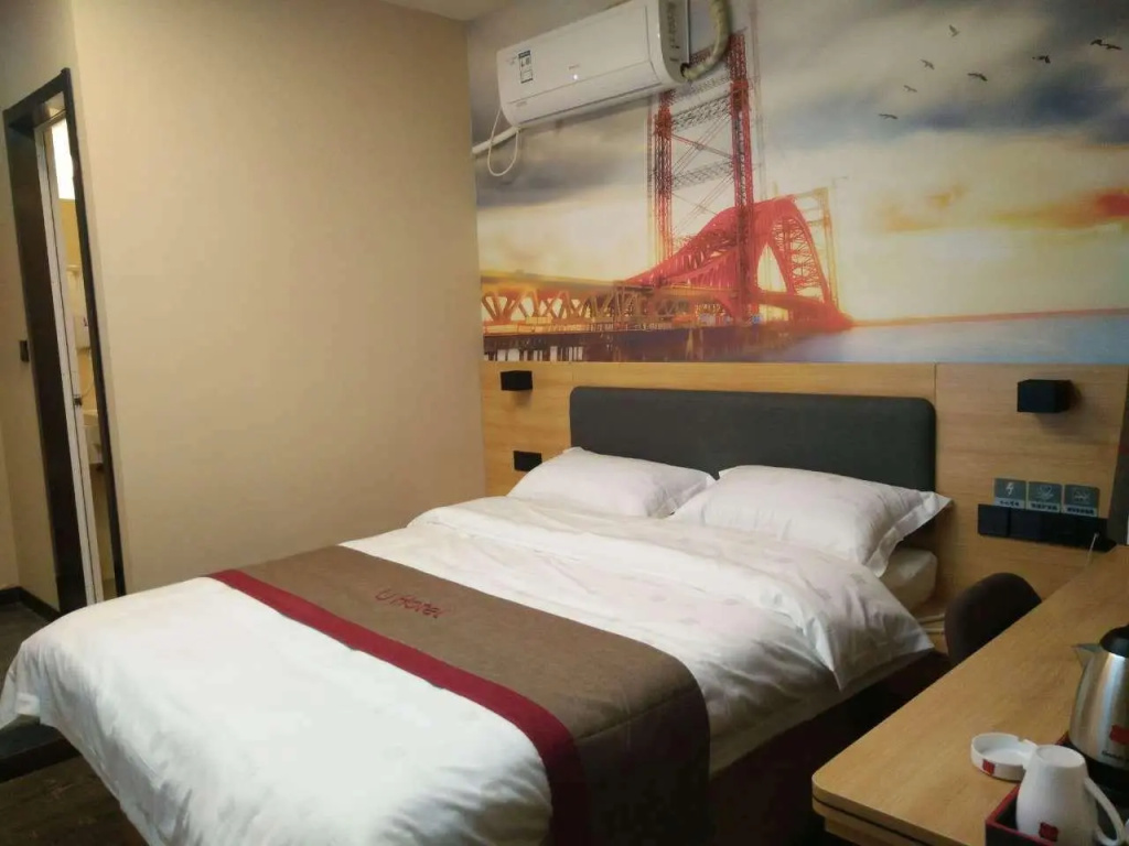 Thank Inn Hotel He'nan Zhengzhou Xinzheng City North China Road Xuanyuan Lake