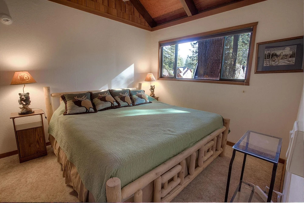 Sky Chalet by Lake Tahoe Accommodations