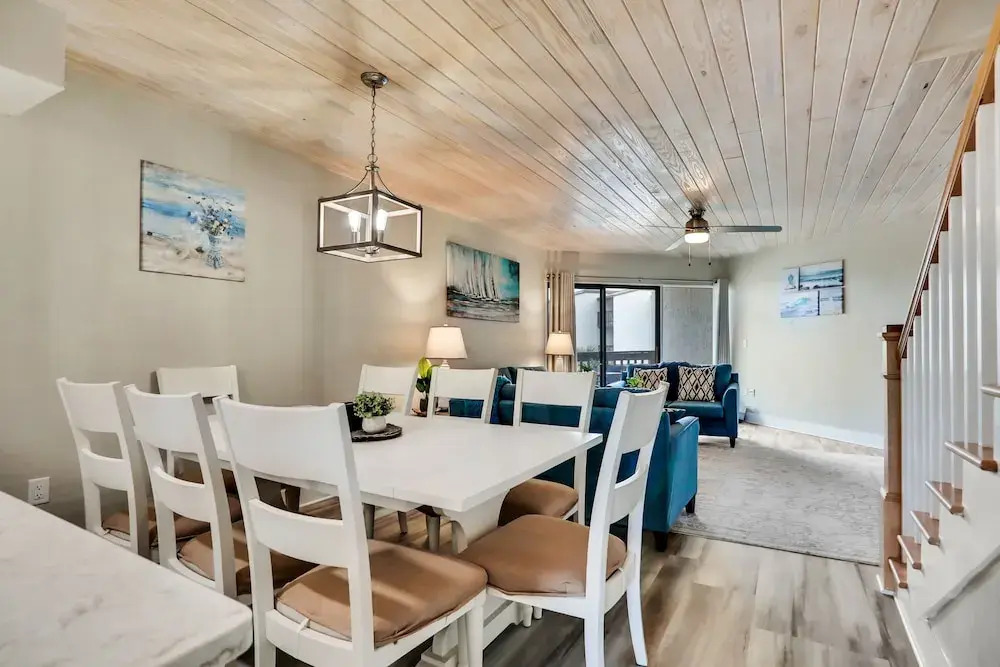Modern Oceanview Condo With Multiple Balconies, Pool & W/D - Beach Access