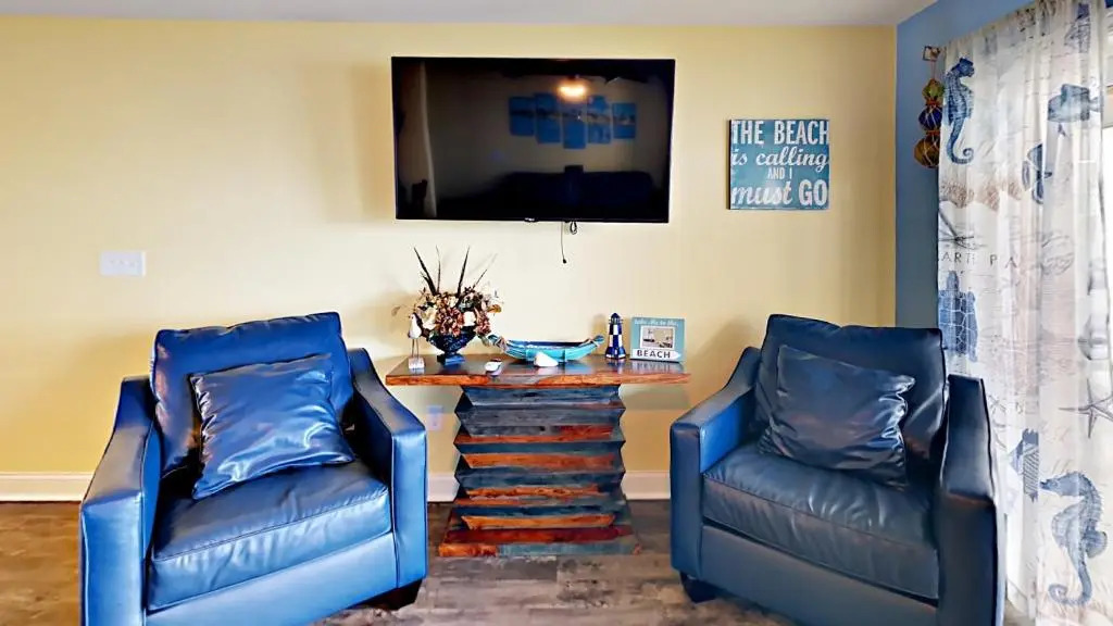 Put-in-Bay Waterfront Condo #206