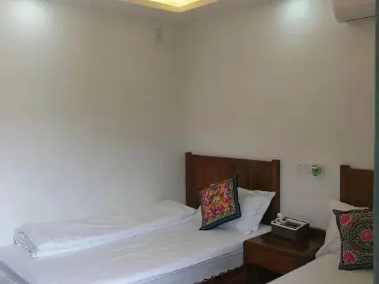 372 Jingjings Home Inn