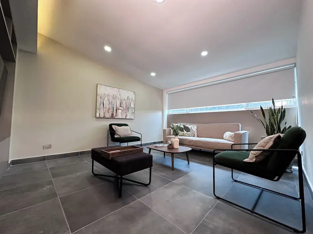Amplio apt en poblado by Hoost APT 701