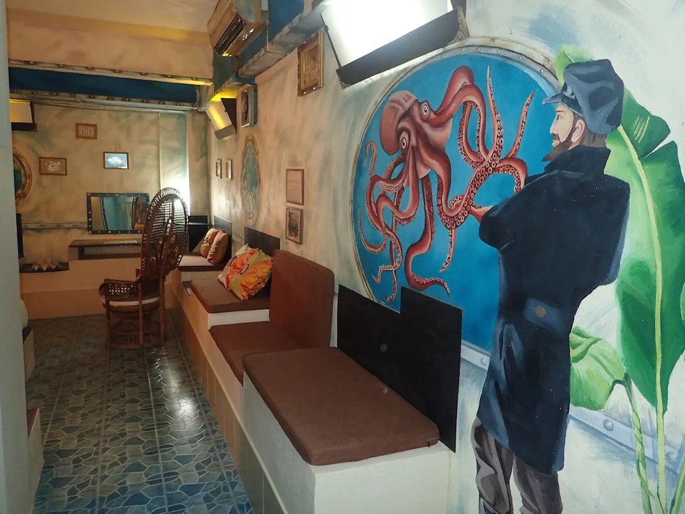Captain Nemo Guesthouse