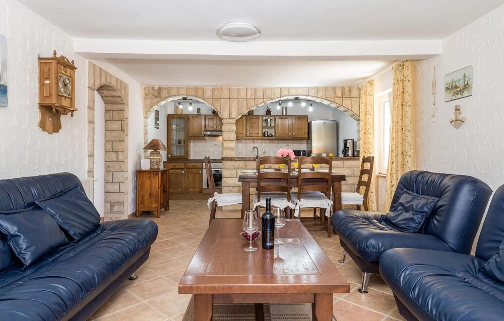 Amazing Home in Povljana With Outdoor Swimming Pool, Wifi and 6 Bedrooms