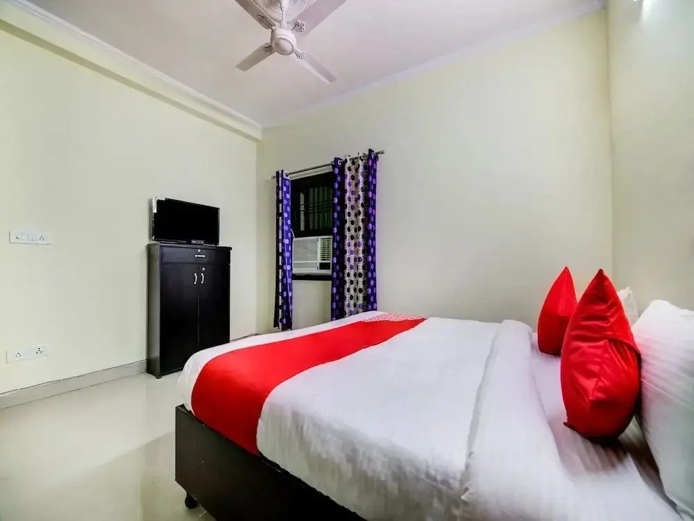 Kamal Palace By OYO Rooms