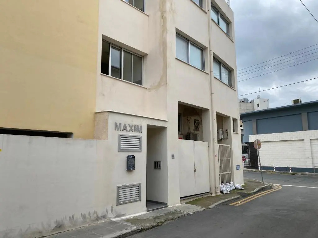 Modern studio in the historic center near beach