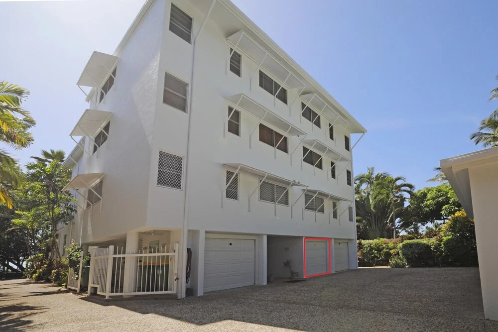 Oceanfront Breeze with Ultimate Beach Views 5