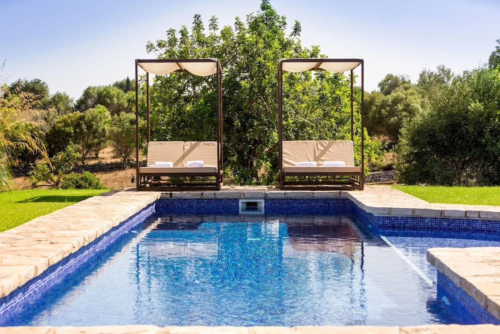 Spacious villa in Sant Llorenç, 230 m², private pool, sea view