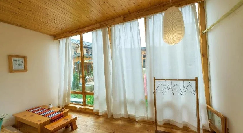 Huksum House