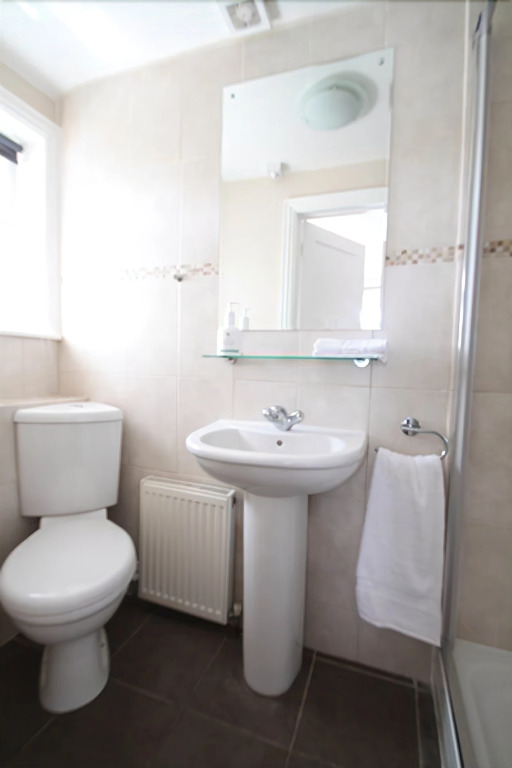 Avalon House B&B