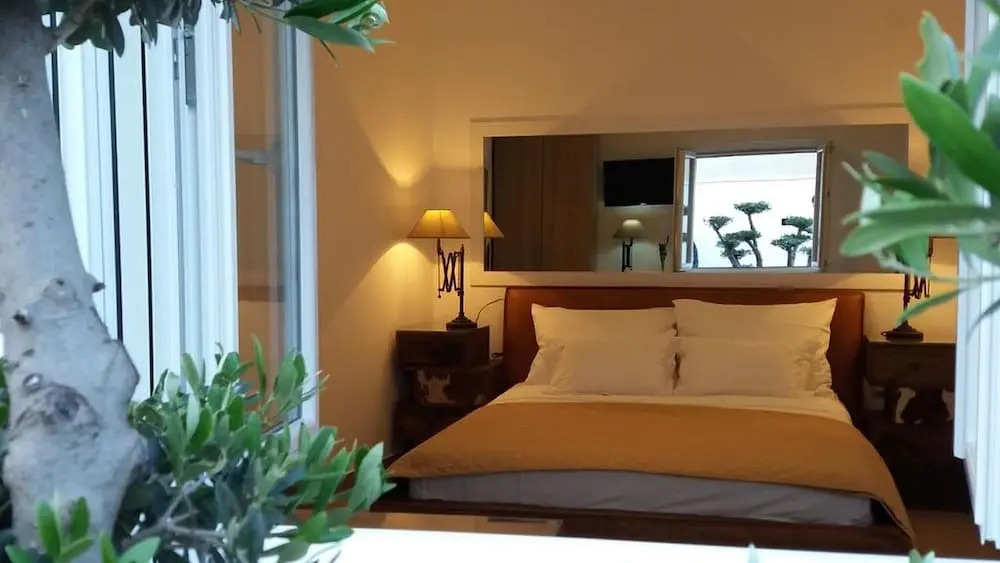 Downtown Luxury Apartments with Hot Tub