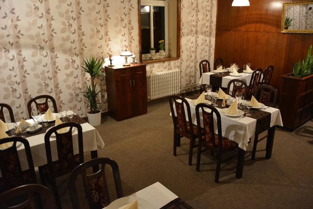 Hotel Dermot
