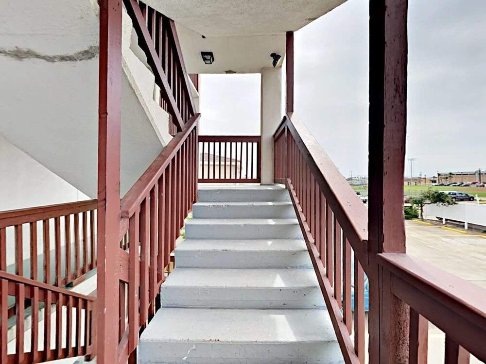 125 Sea Breeze - Studio Condo