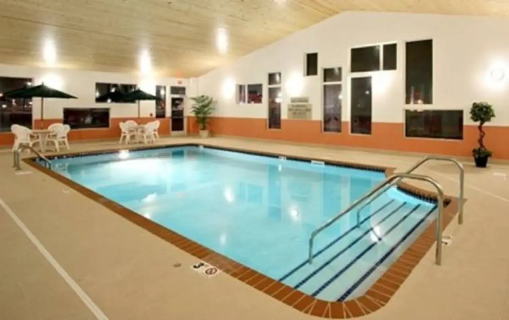 Grandstay Hotel and Suites