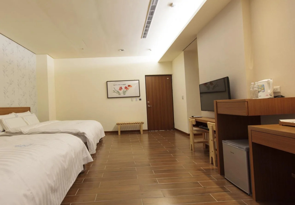 兩腳詩集 綠活學旅 Footprint Inn
