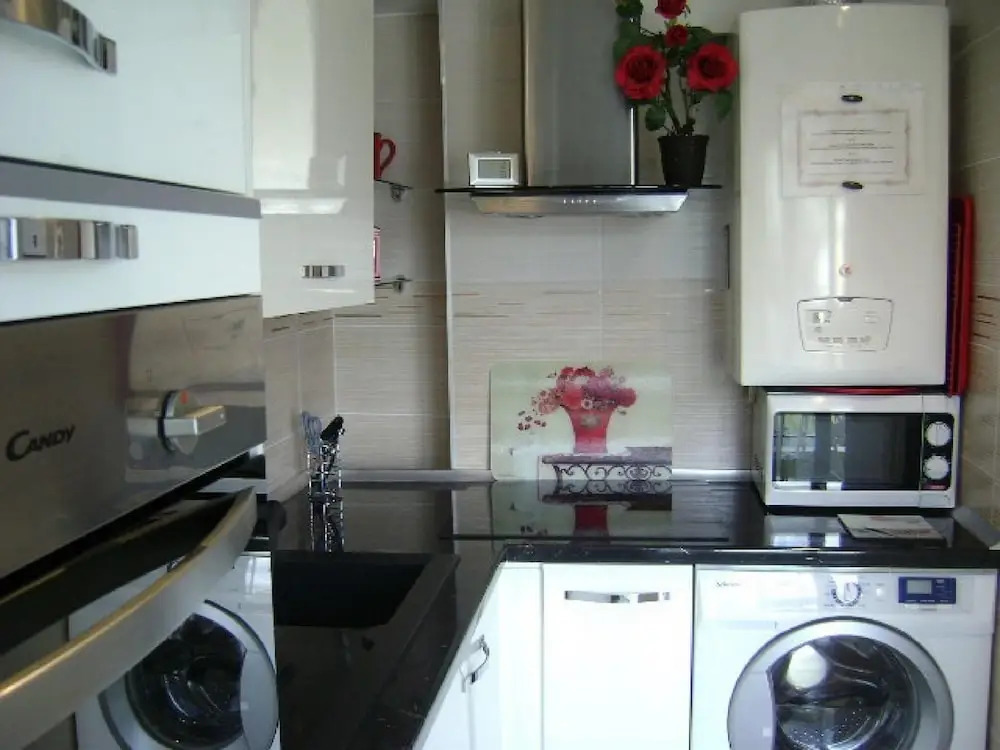 Apartment with One Bedroom in Cannes, with Wonderful City View, Furnished Terrace And Wifi - 800 M From the Beach