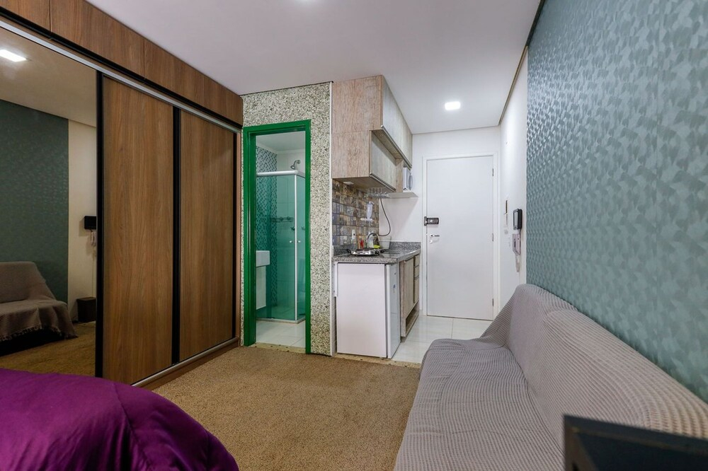 Studio c Piscina e Academia a 600m do Metr