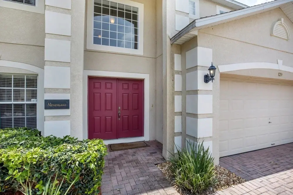 Stunning 4 bed Villa With South Facing Pool and spa With no Immediate Rear Neighbors Overlooking Conservation - 379
