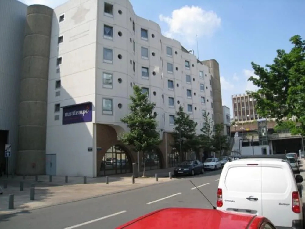 Montempô AppartHôtel Evry