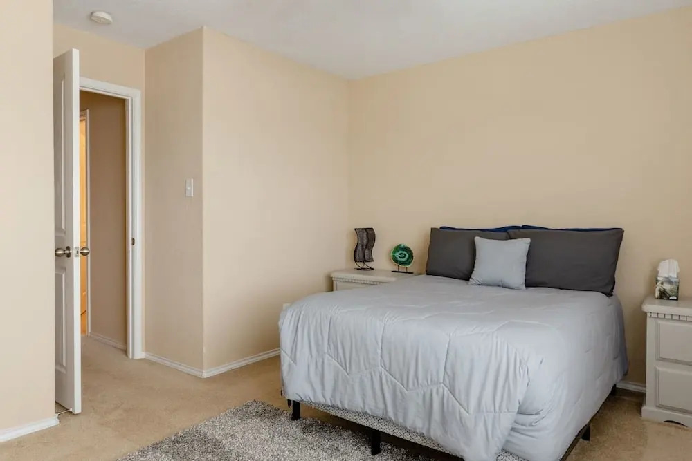 Spacious House BMT Six Flags Seaworld