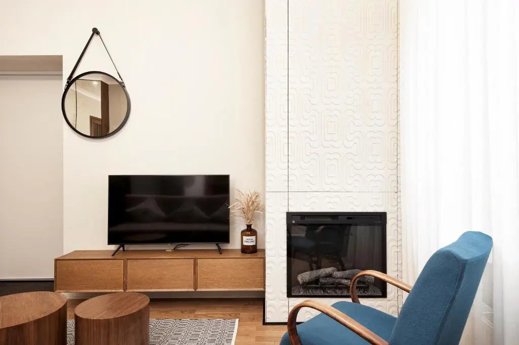 Kaunas Town Hall Apartment 5 by URBAN RENT